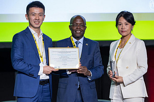 ZTE's Signal Reach Program Wins WSIS 2025 Champion Award ZTE's Signal Reach Program Wins WSIS 2025 Champion Award