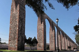 Alfa plots sale of Axtel shares