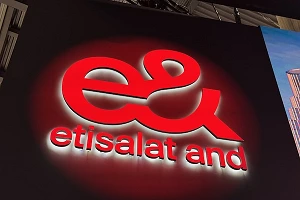 e& and Motorola Mobility partner on devices and AI apps